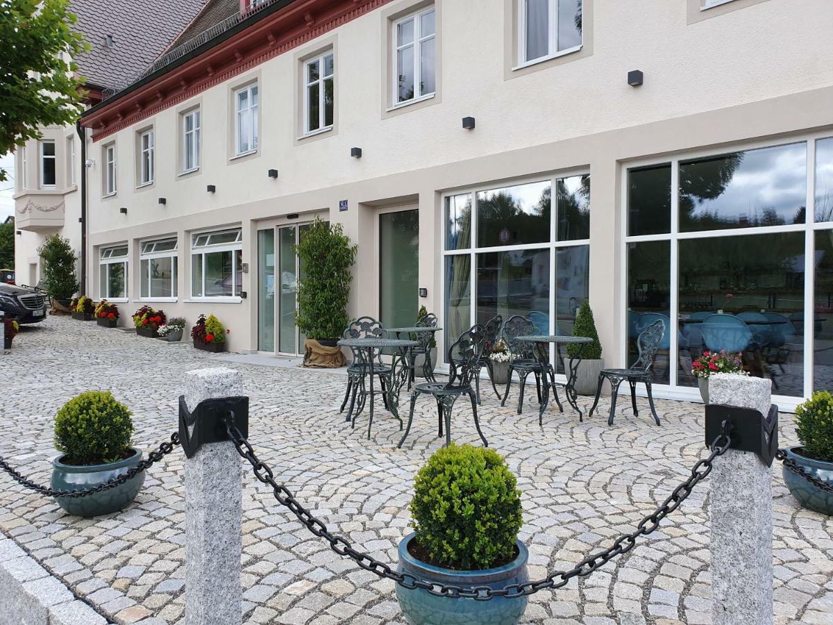 Hotel Das Q Aldingen  Ngoại thất bức ảnh